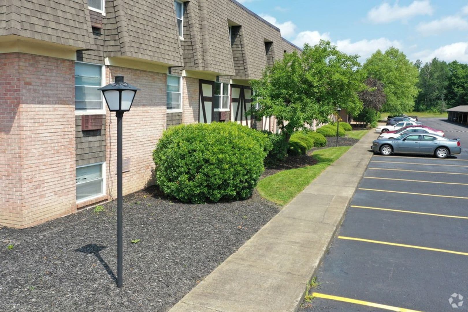 Youngstown Apartment: 4151-4201 Logangate Road