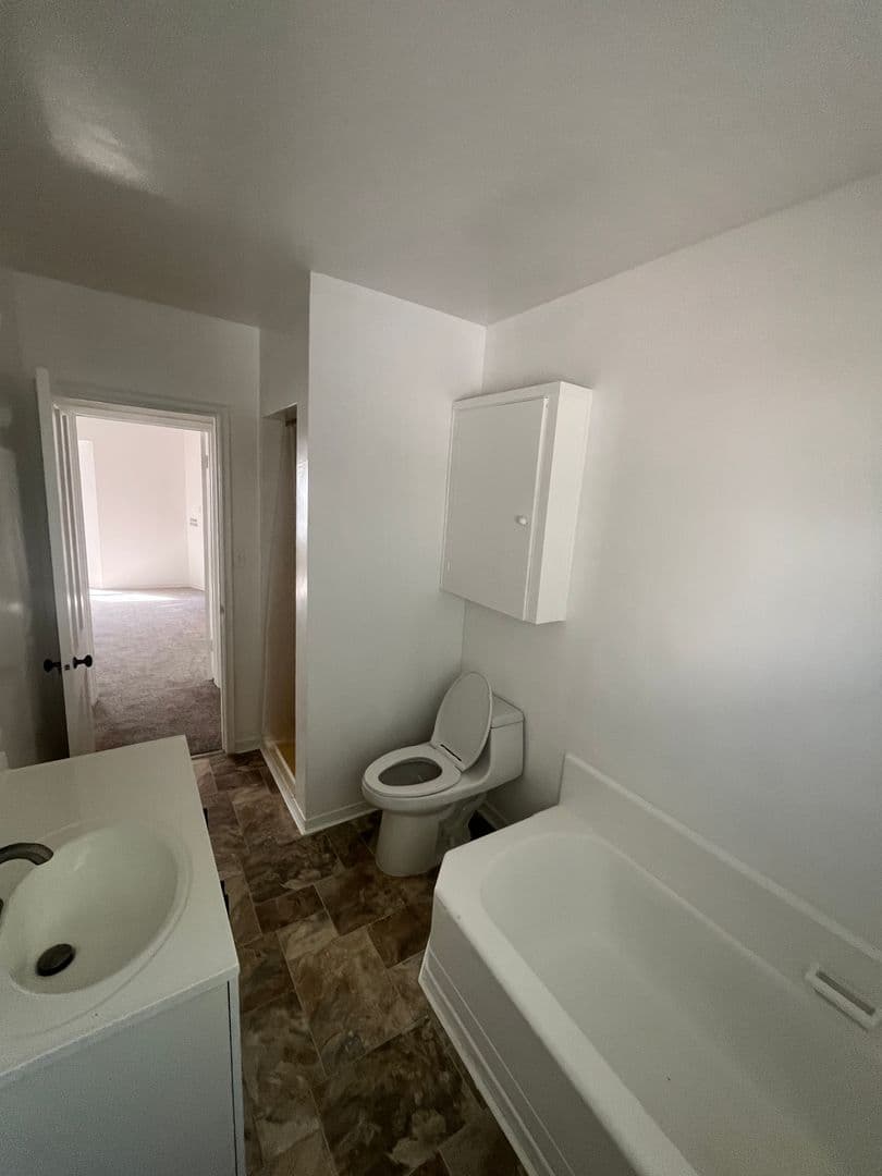 Pasadena Apartment: 2010 N Los Robles Ave.