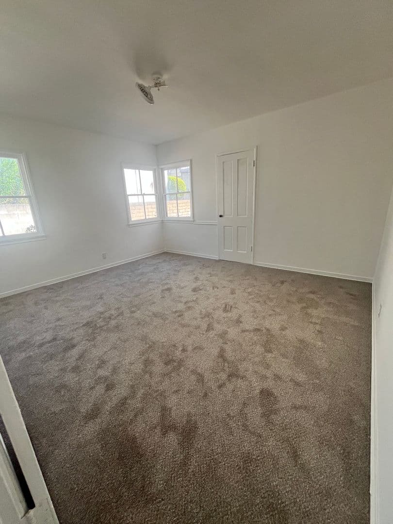 Pasadena Apartment: 2010 N Los Robles Ave.