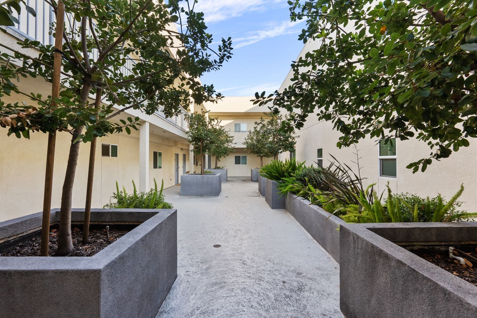 North Hollywood Apartment: 6320 North Beck Ave