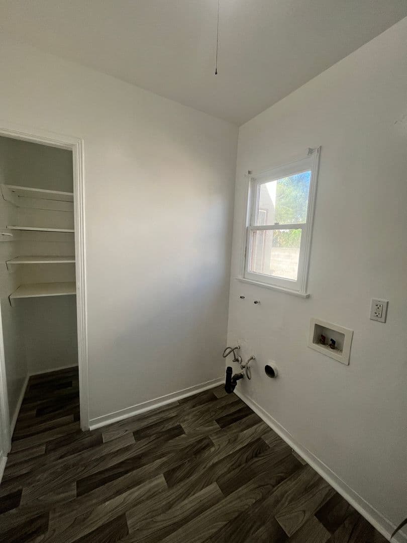 Pasadena Apartment: 2010 N Los Robles Ave.