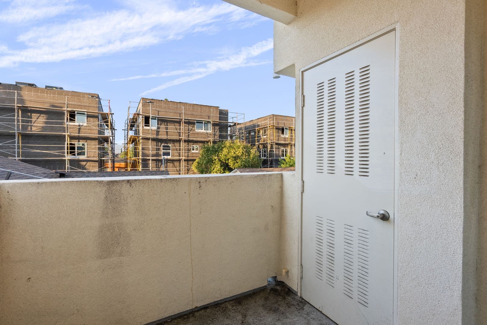 North Hollywood Apartment: 6320 North Beck Ave