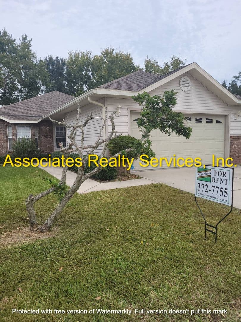 Gainesville House: 4840 NW 78th Rd