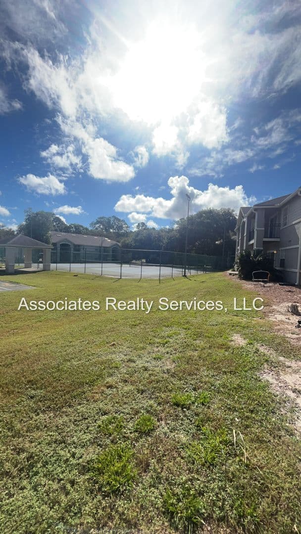 Gainesville House: 3705 SW 27th St,