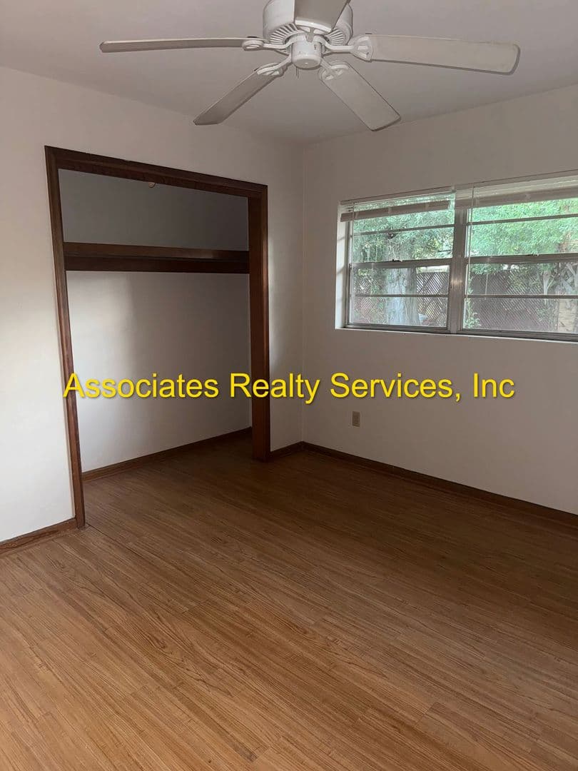 Gainesville Apartment: 1712 NW 10th ST
