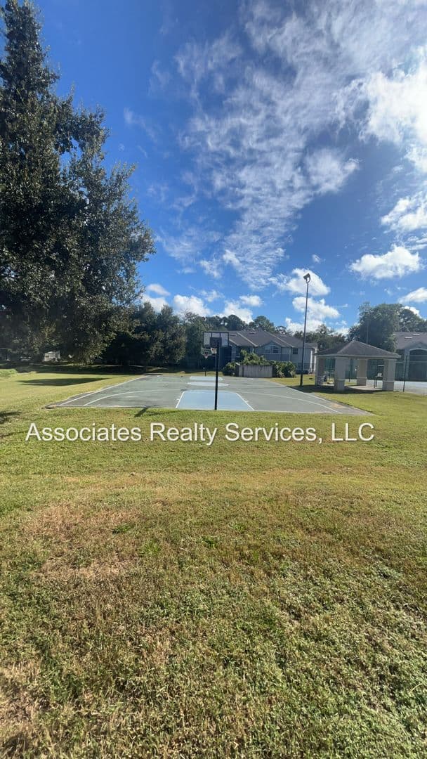 Gainesville House: 3705 SW 27th St,