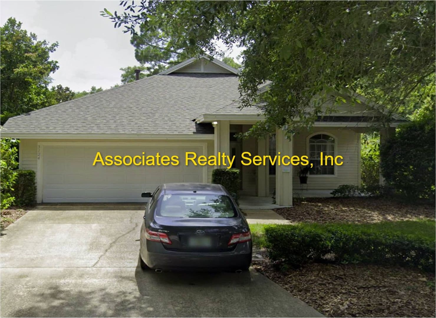 Gainesville House: 3124 SW 94th Way