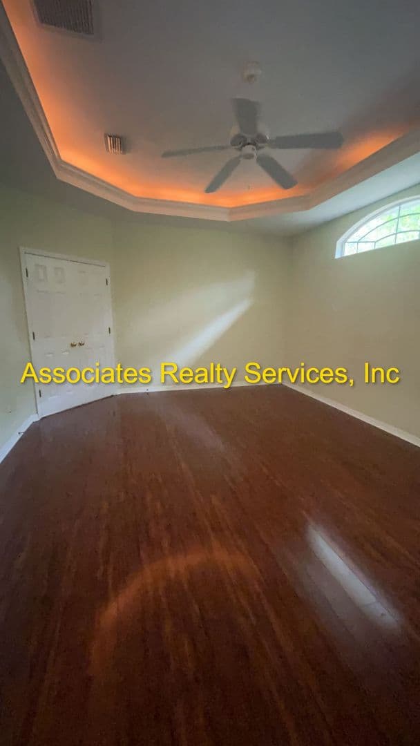 Gainesville House: 3124 SW 94th Way