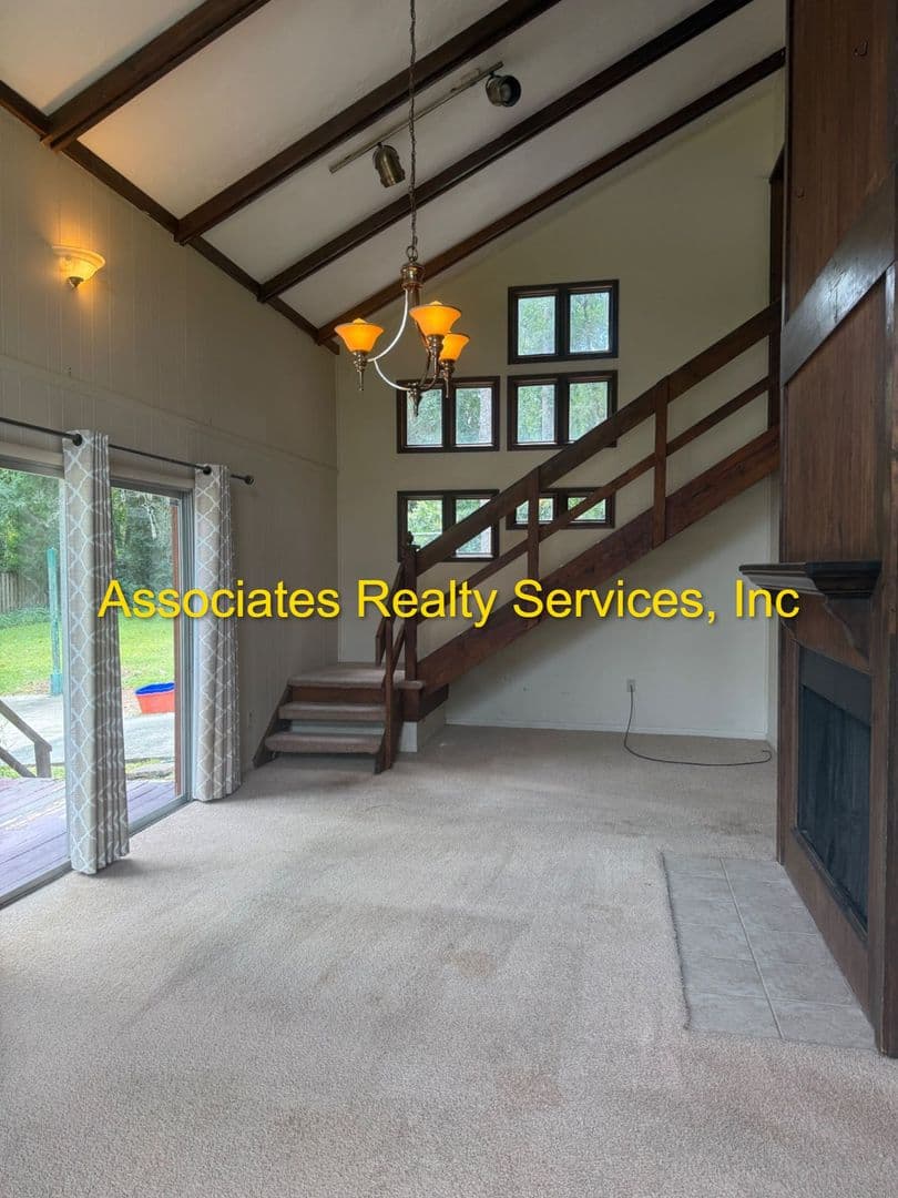 Gainesville House: 10205 NW 25th Place