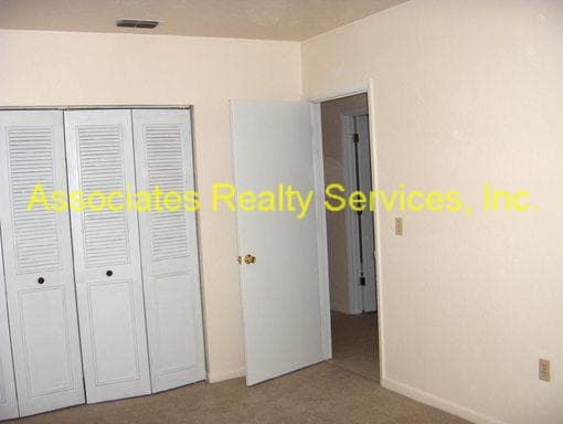 Gainesville Apartment: 1213 NW 39th AVE
