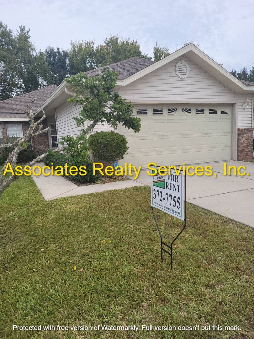 Gainesville House: 4840 NW 78th Rd