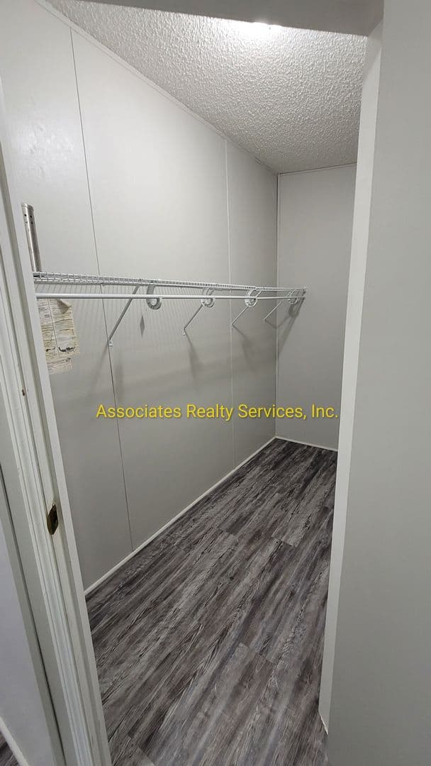 Gainesville House: 10826 NE 74th Terr