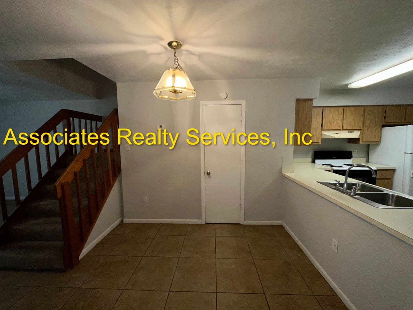 Gainesville Townhome: 2133 SW 39th Way
