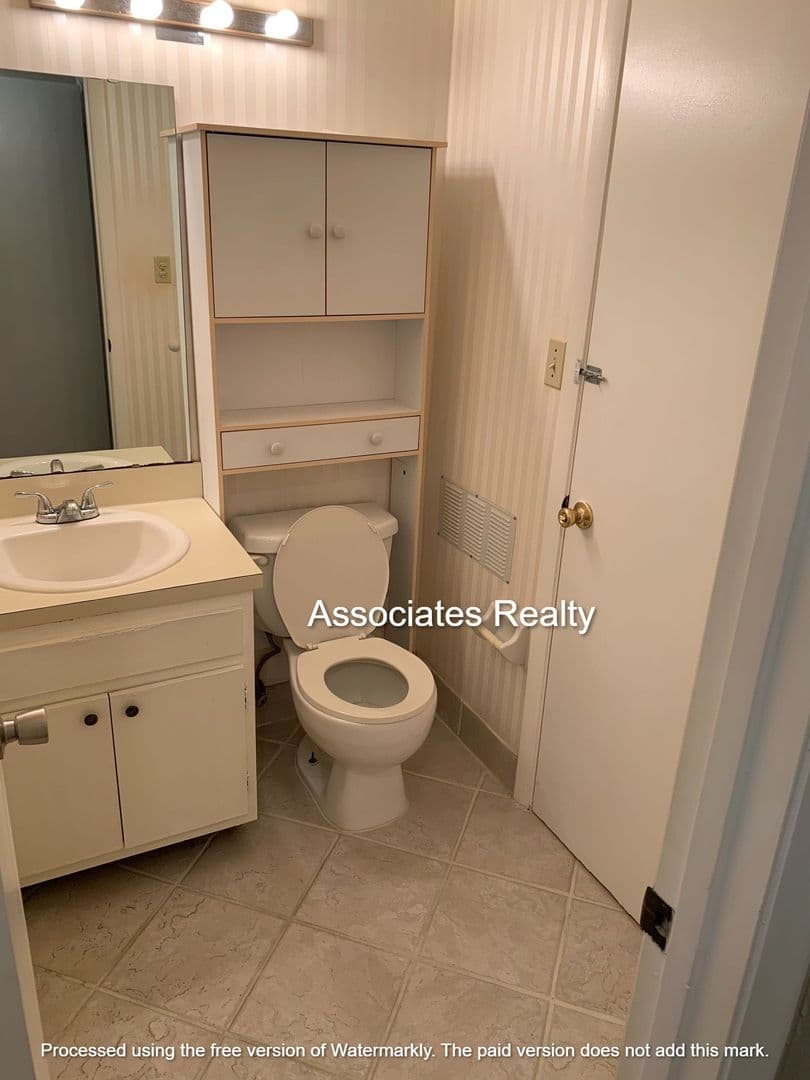Gainesville House: 3071 NW 28th Circle
