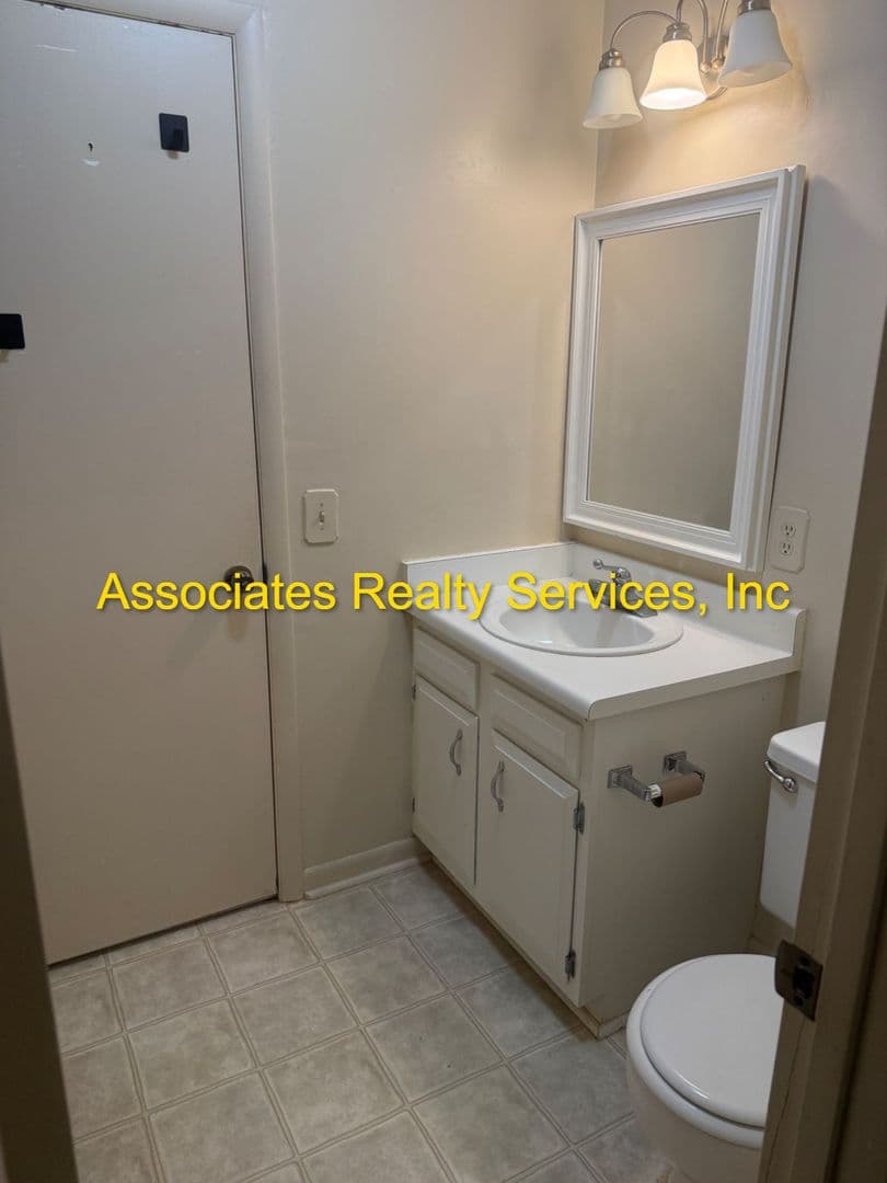 Gainesville House: 10205 NW 25th Place