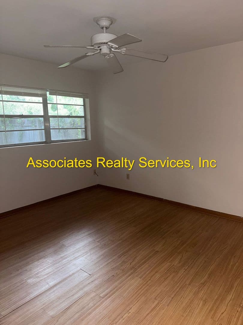 Gainesville Apartment: 1712 NW 10th ST