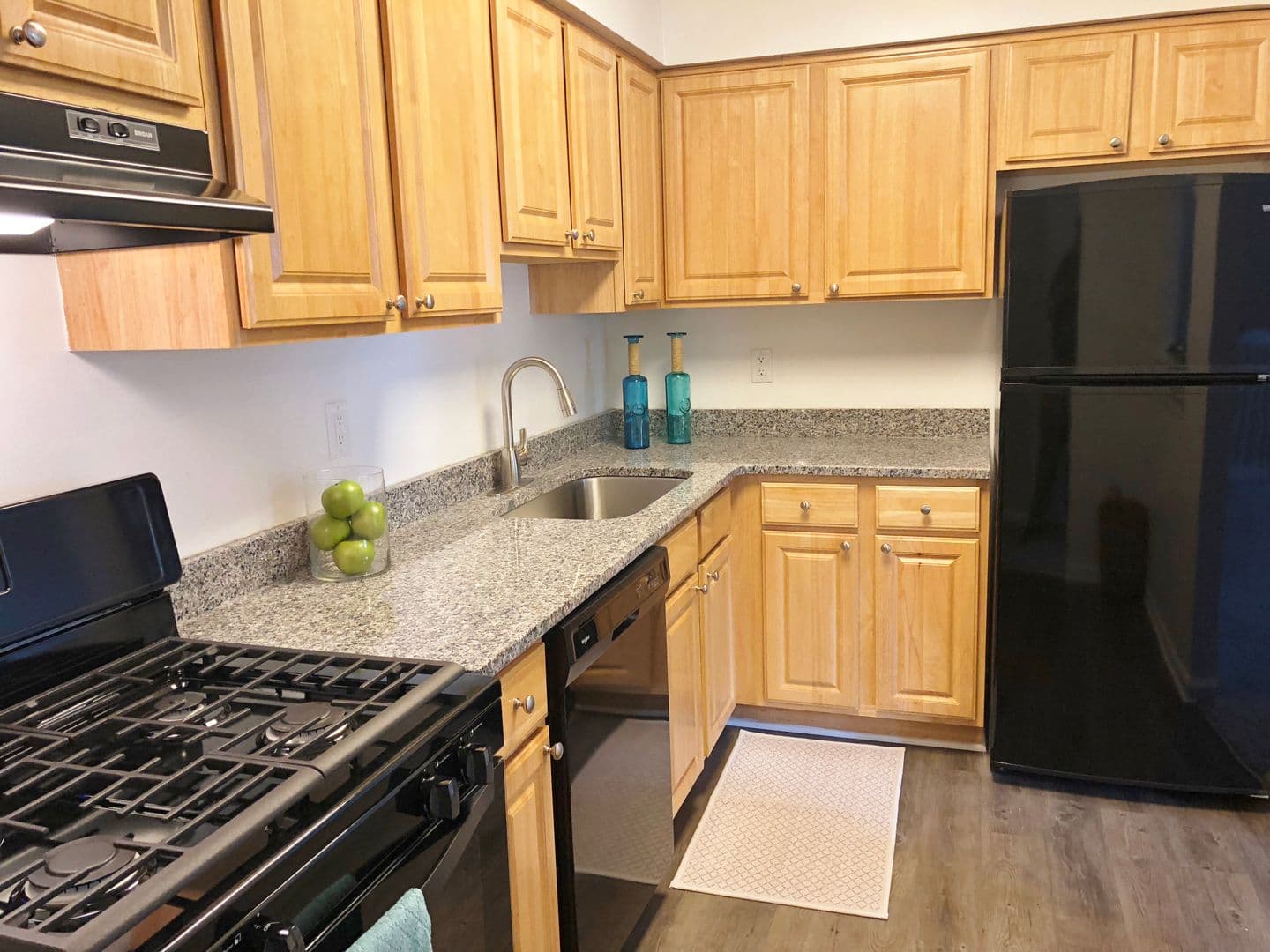 Yorktown Apartment: 101 Little Bay Avenue