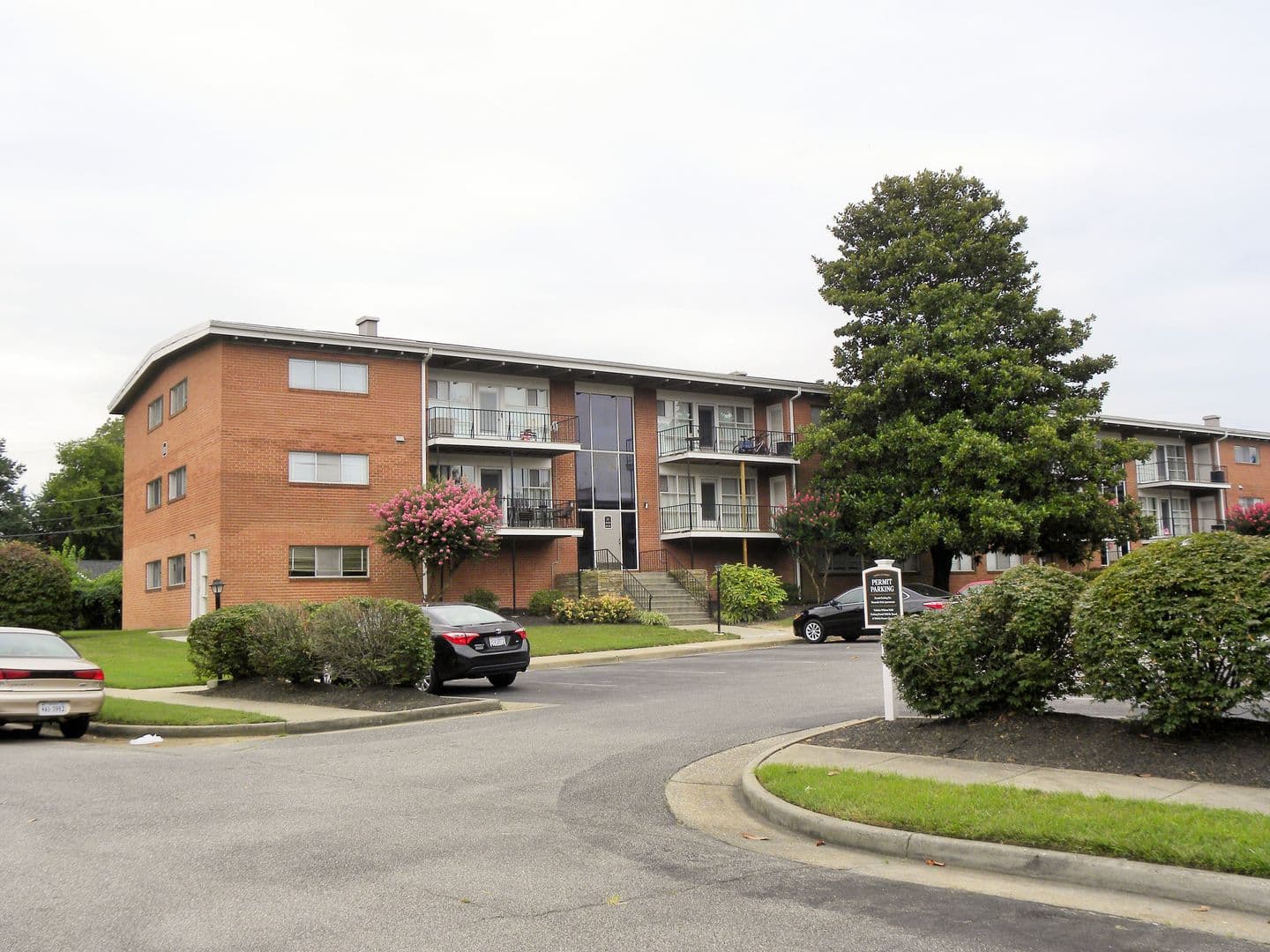 Hopewell Apartment: 310 Woodbine Road