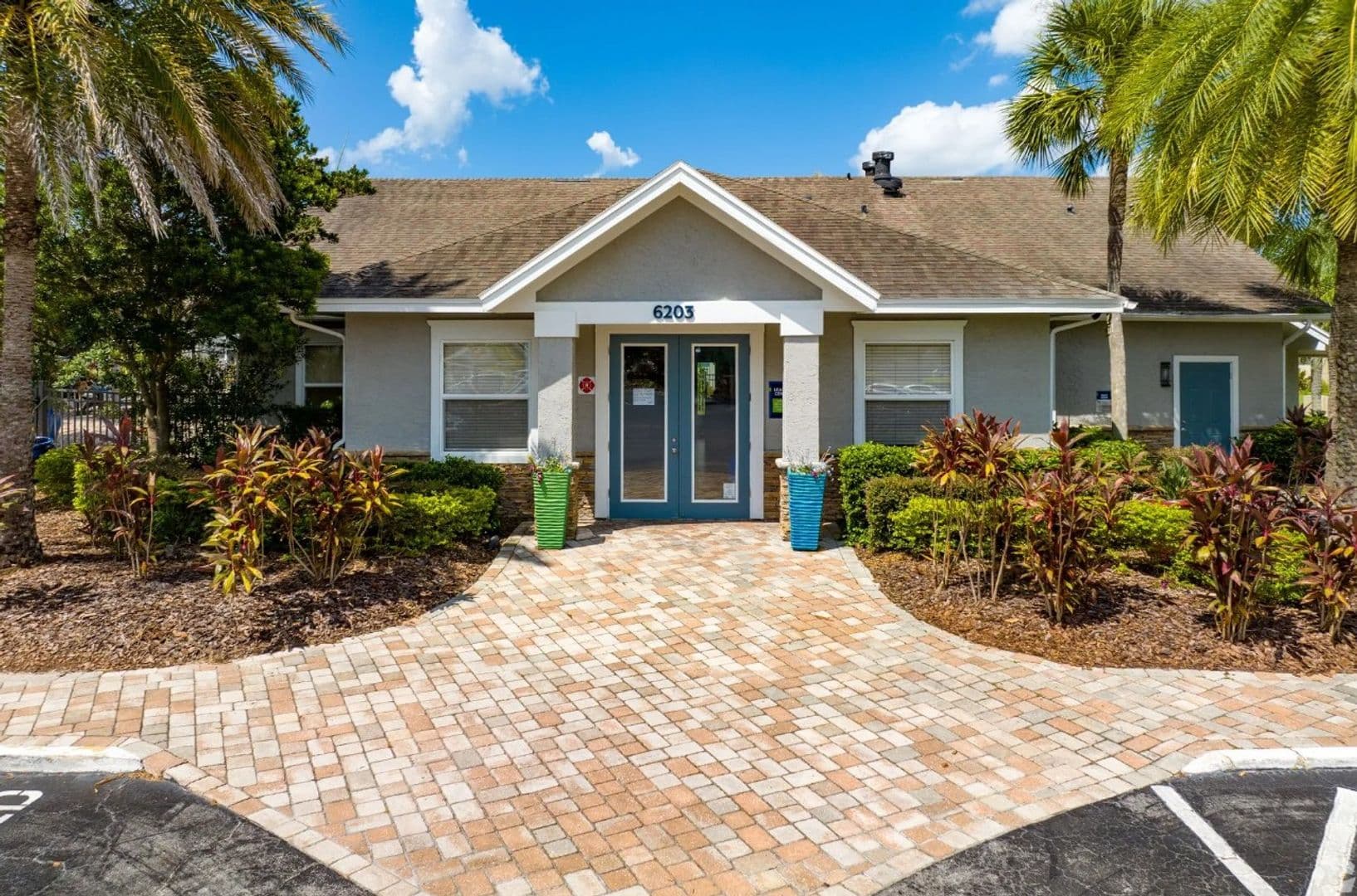 Orlando Apartment: 6203 Curry Ford Road