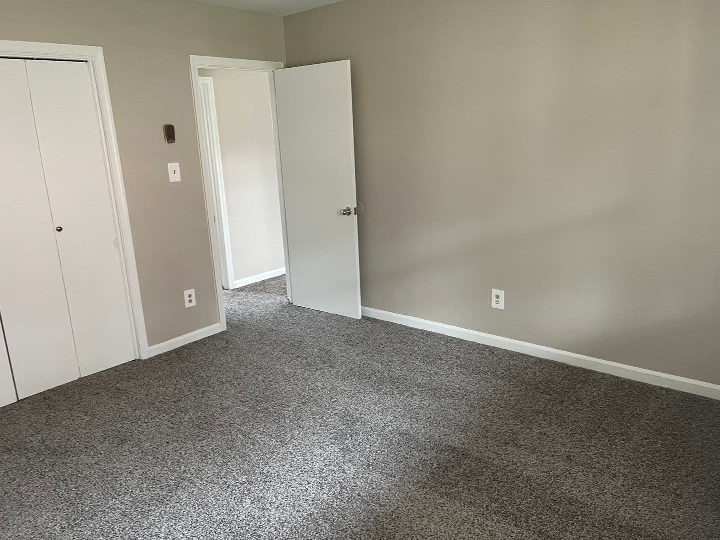 Hopewell Apartment: 310 Woodbine Road