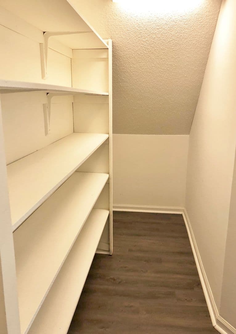 Yorktown Apartment: 101 Little Bay Avenue