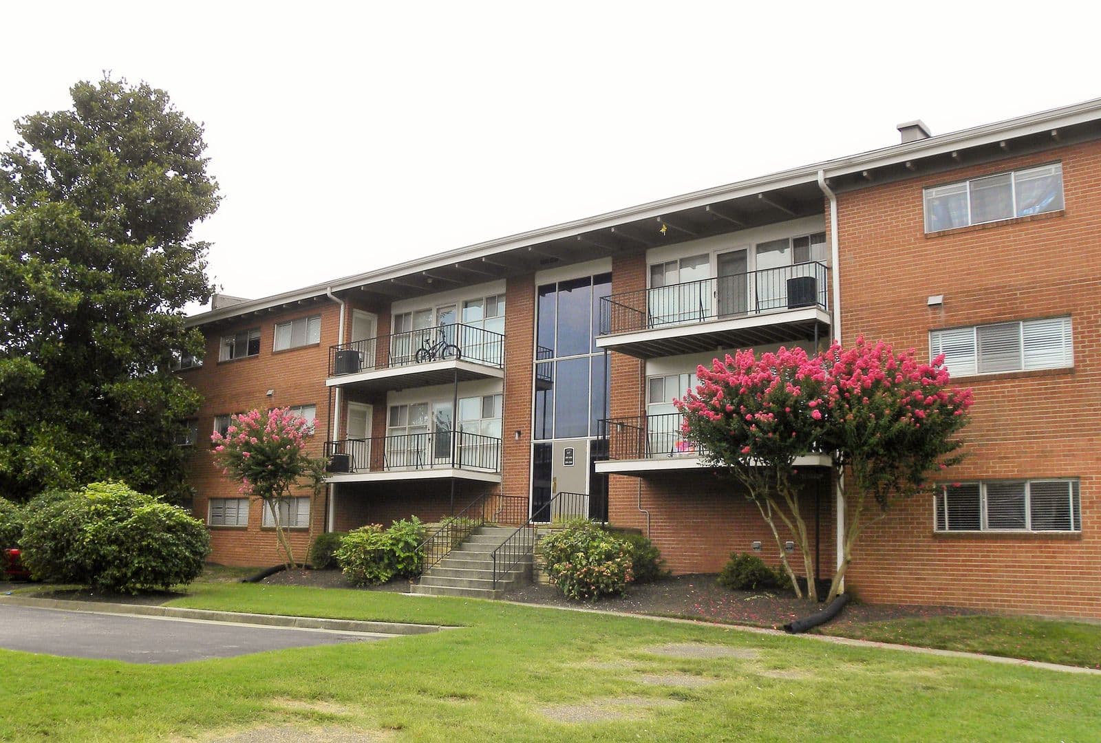 Hopewell Apartment: 310 Woodbine Road