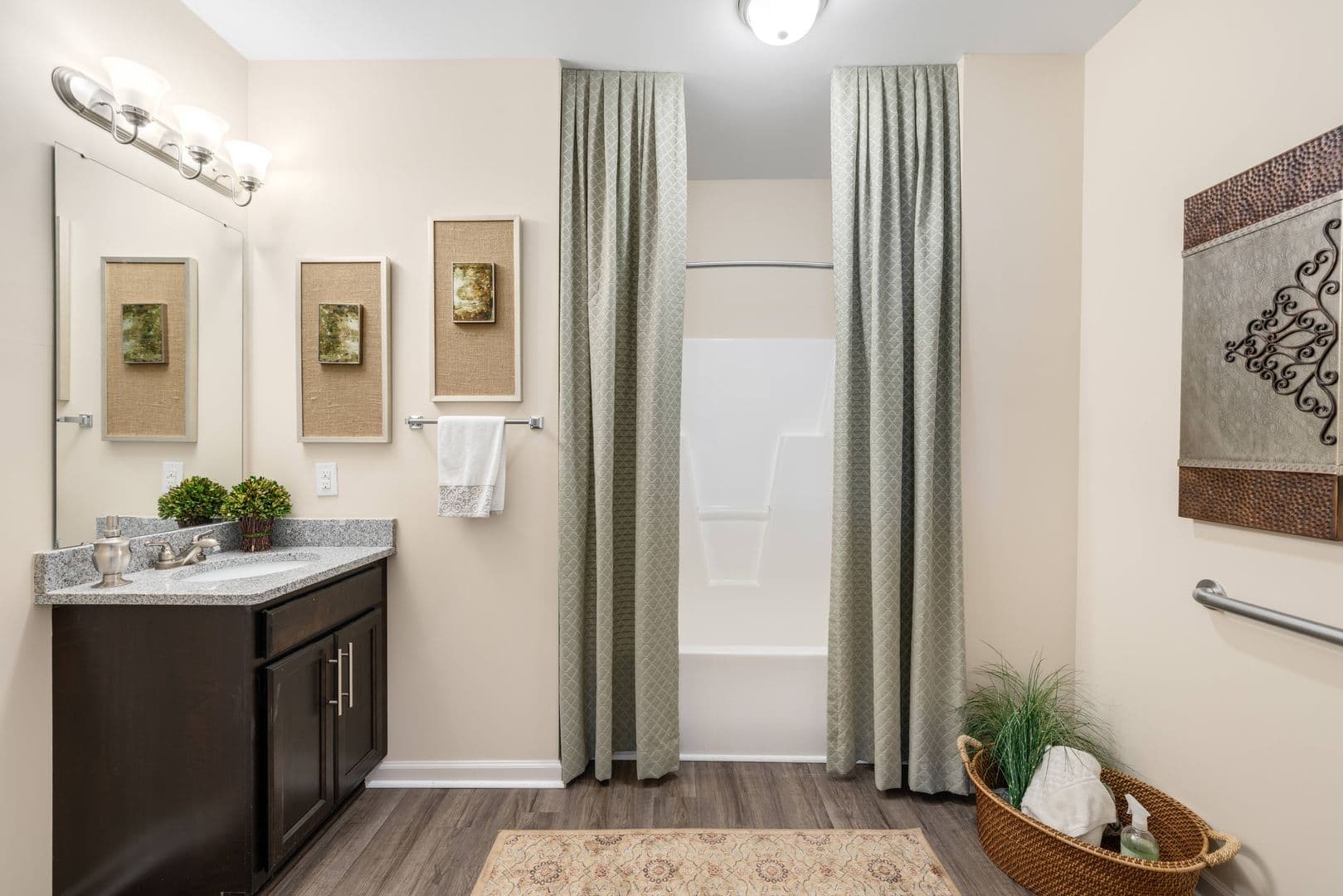 Harrisonburg Apartment: 607 John Tyler Circle