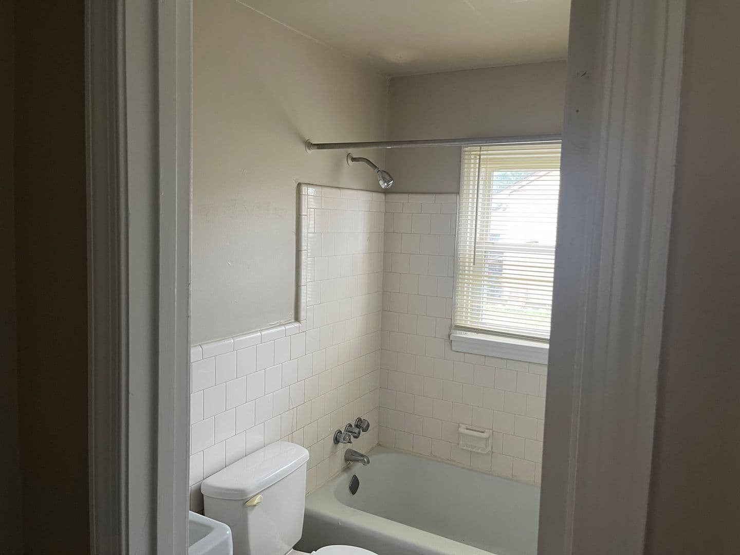 Hopewell Apartment: 310 Woodbine Road