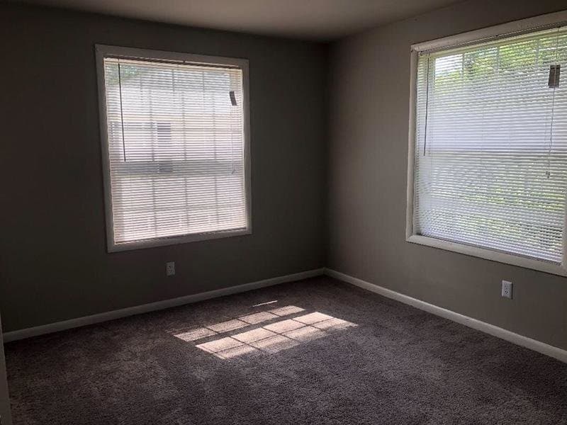 Richmond Apartment: 2852 Fairfield Avenue
