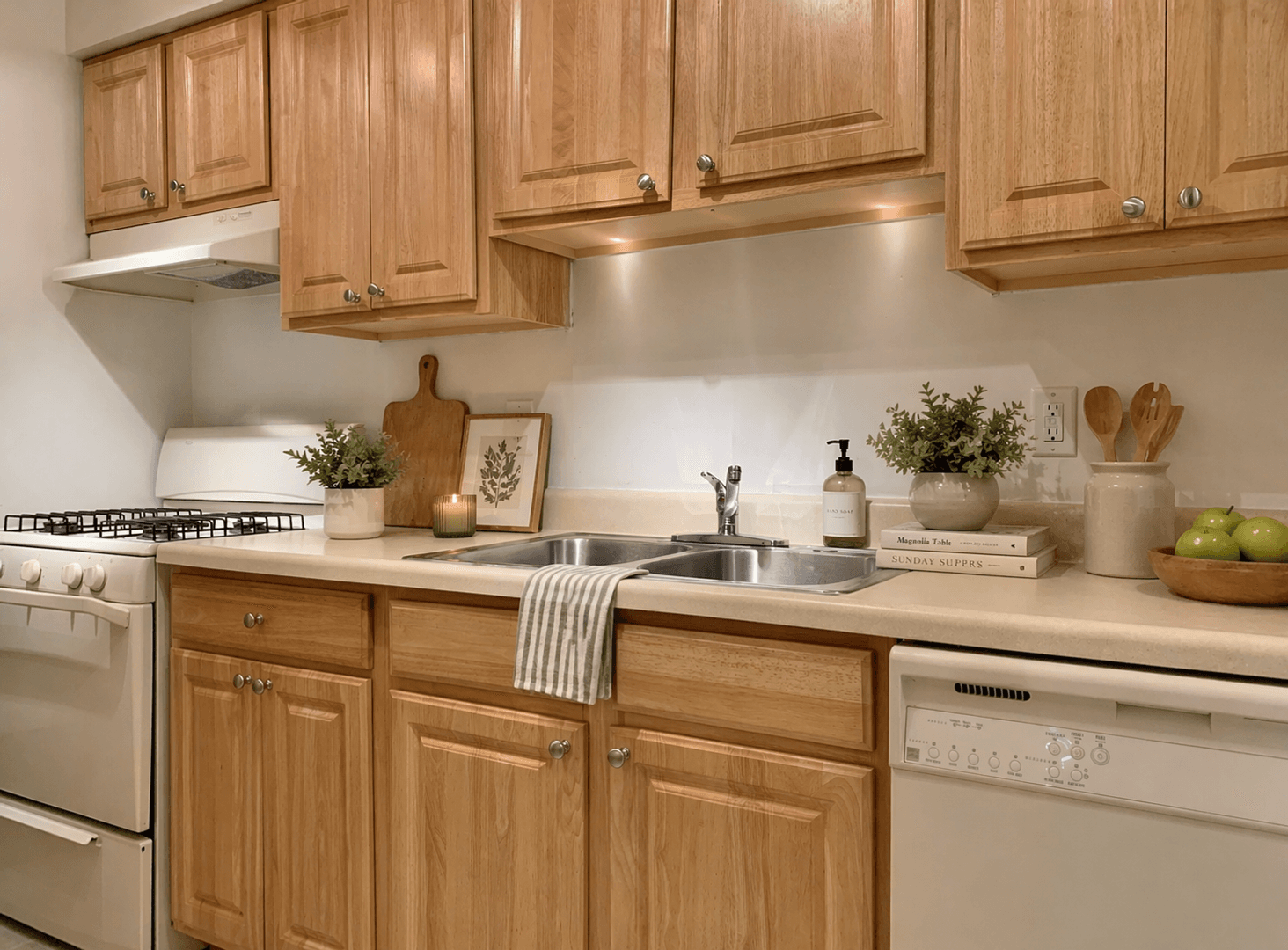 Yorktown Apartment: 101 Little Bay Avenue