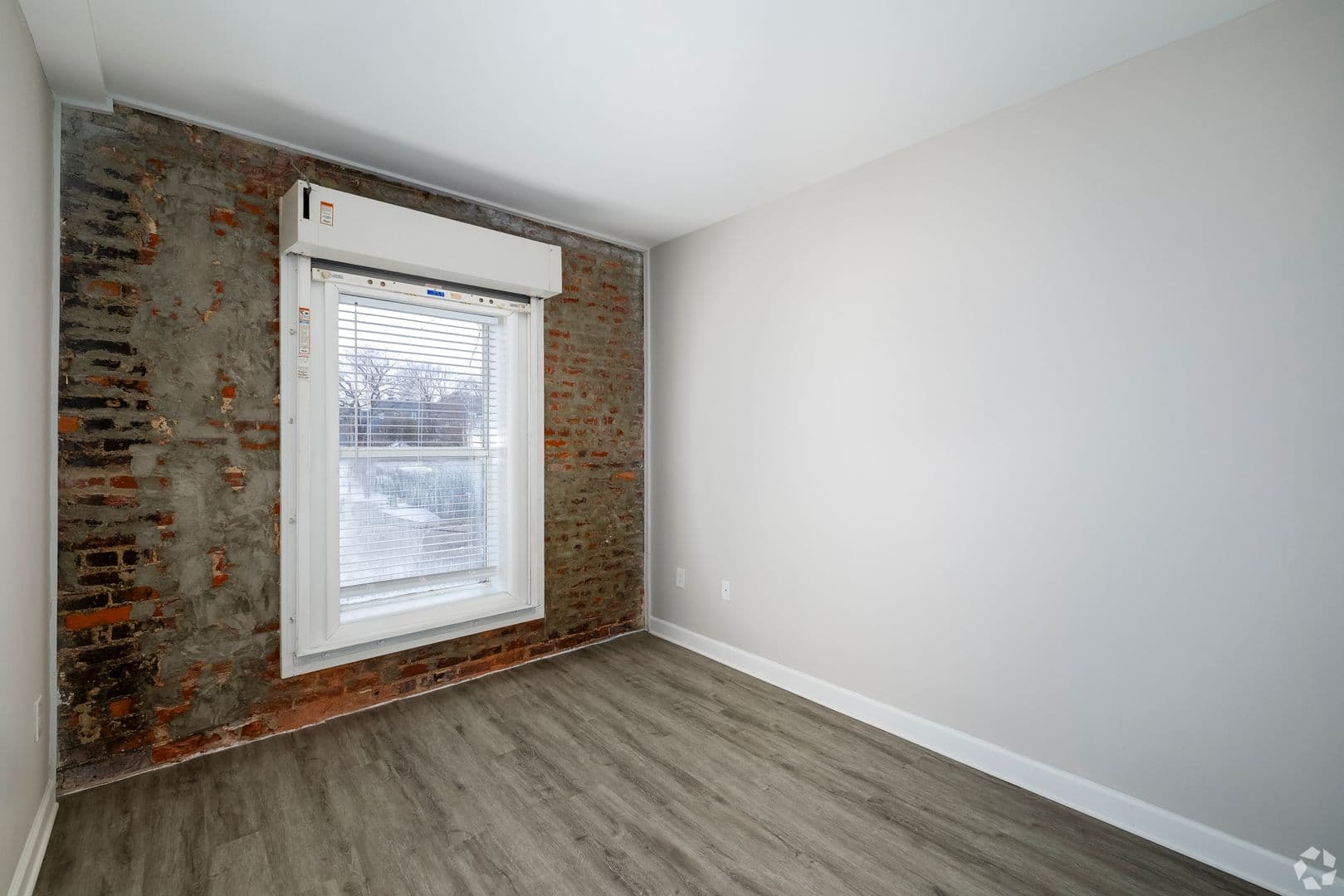 Richmond Apartment: 1420 Hull Street