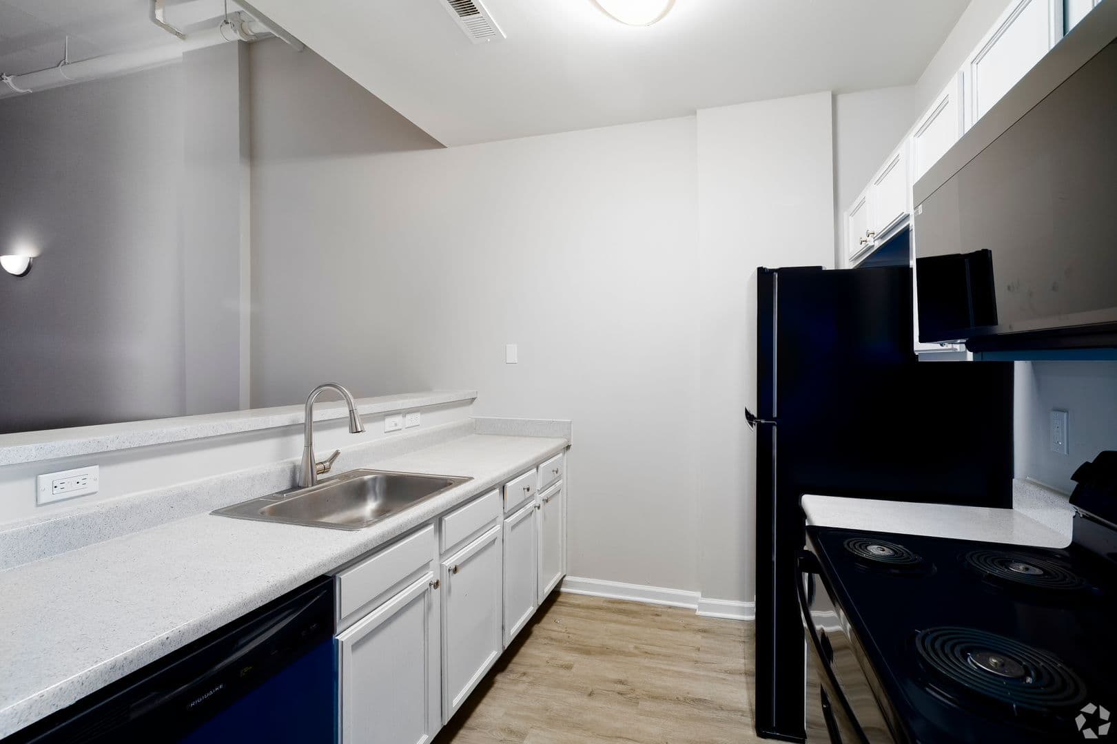 Richmond Apartment: 1420 Hull Street