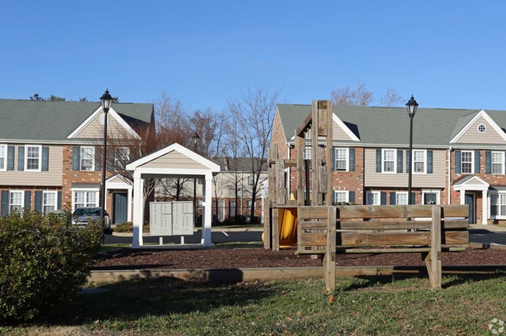 Richmond Townhome: 3731 Delmont Street