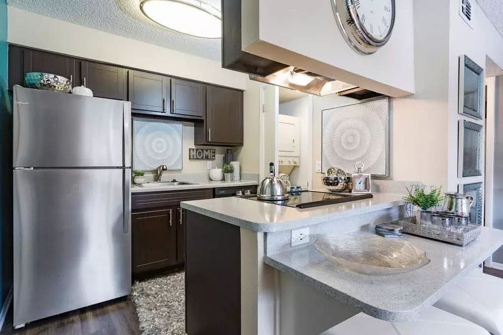 Jacksonville Apartment: 7524 Southside Blvd.