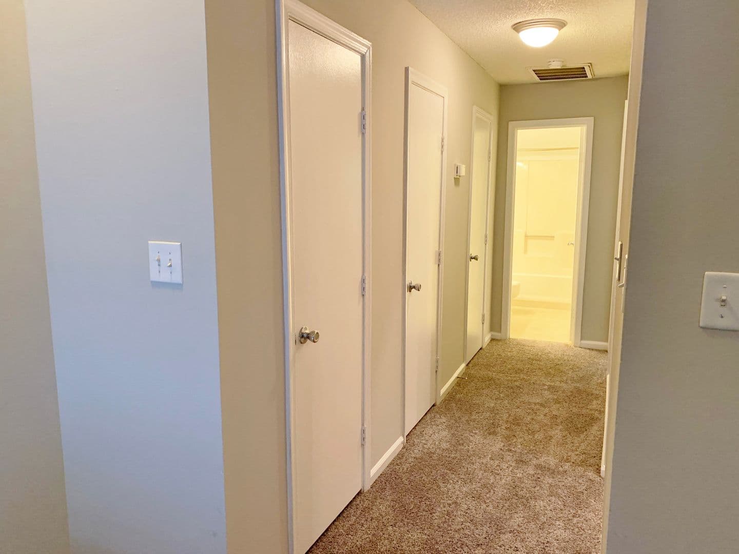 Yorktown Apartment: 101 Little Bay Avenue