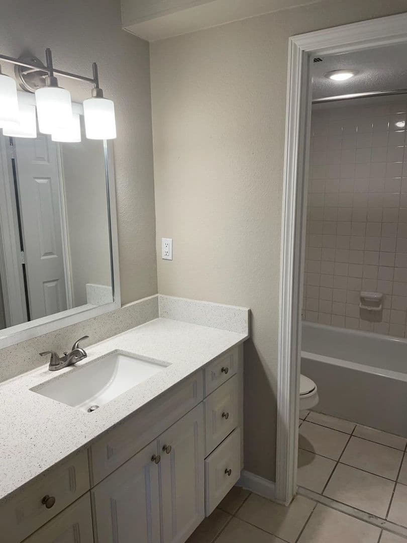 Jacksonville Apartment: 355 Monument Road