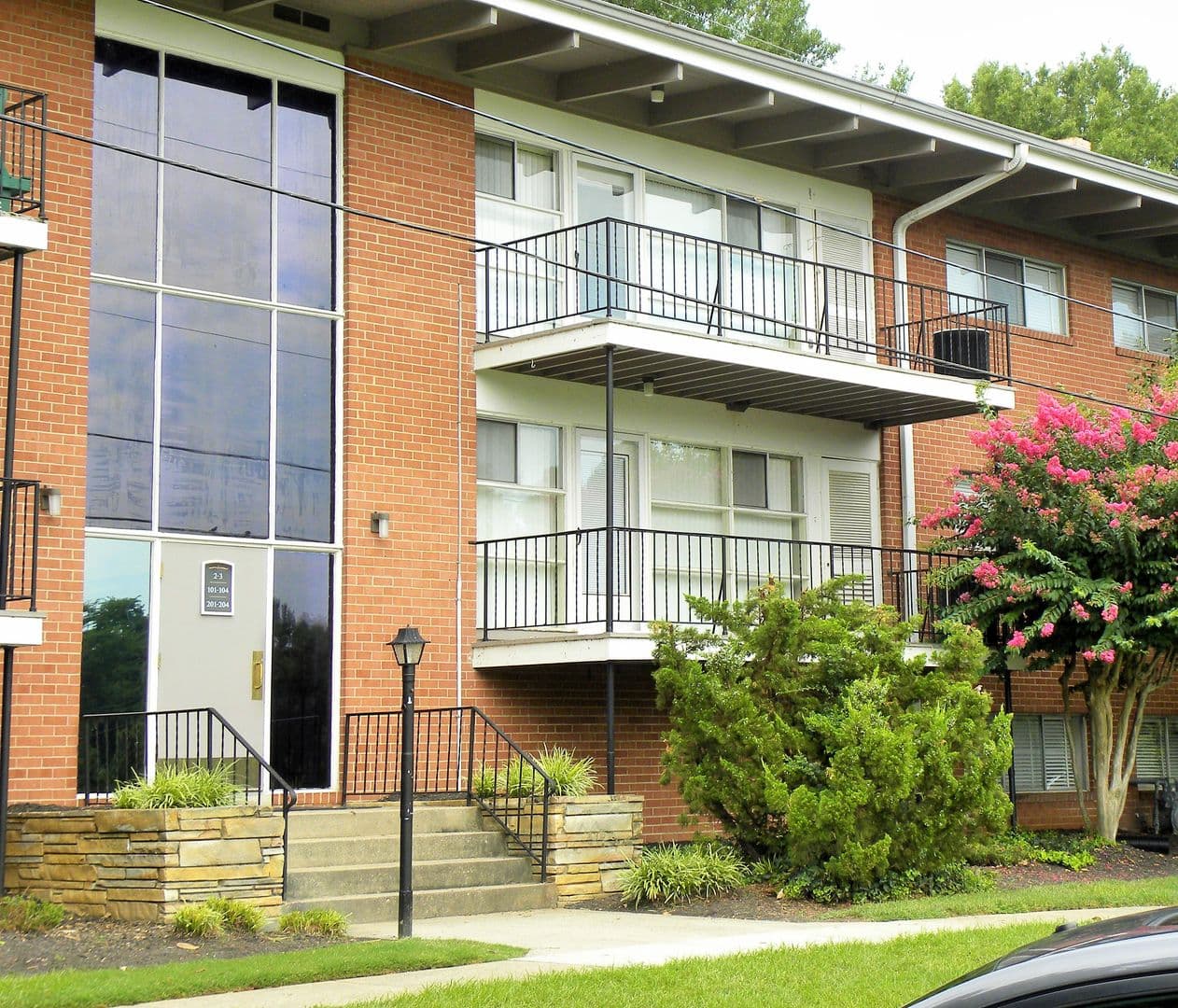 Hopewell Apartment: 310 Woodbine Road