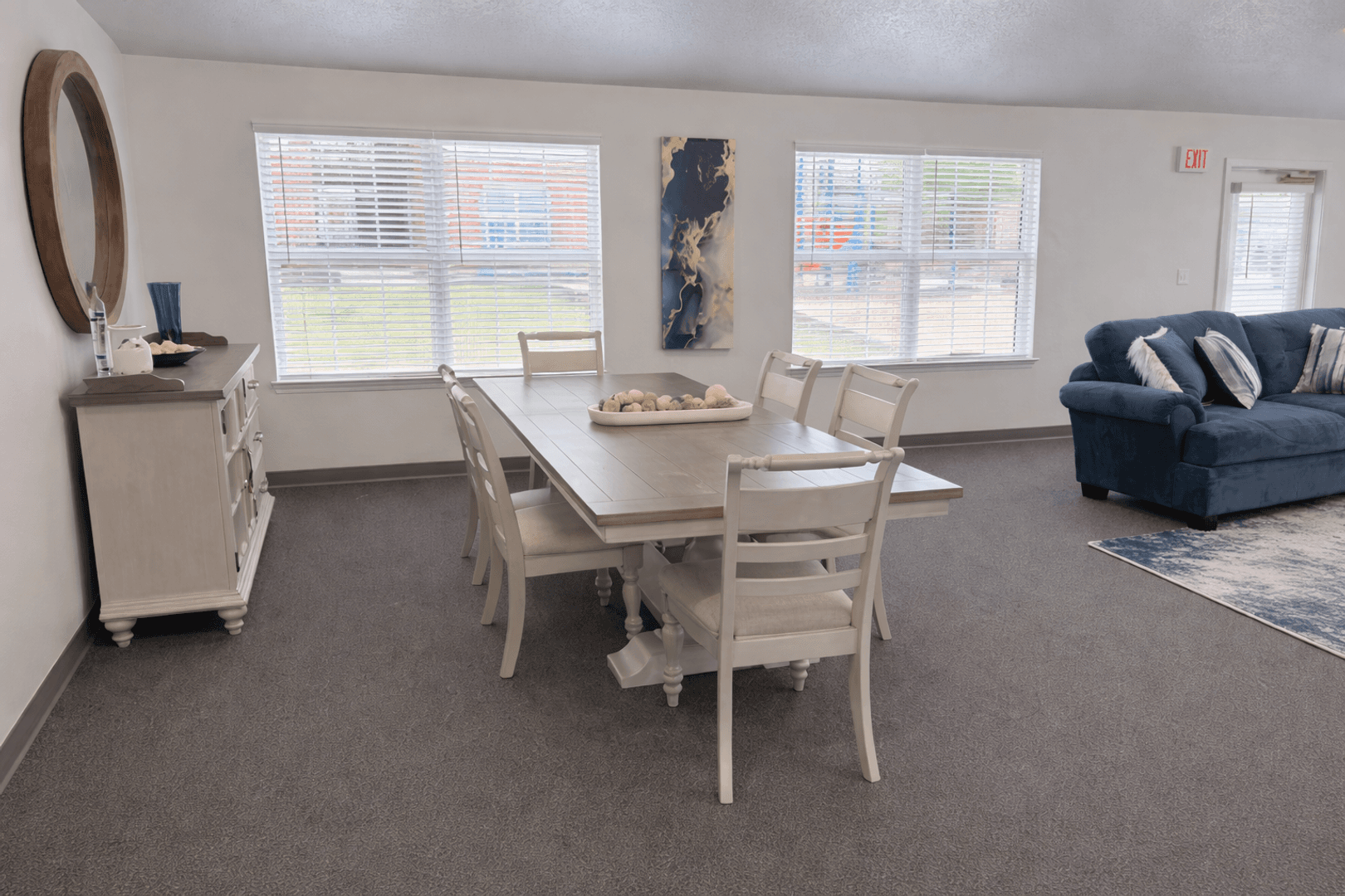 Richmond Apartment: 3716 Delmont St.
