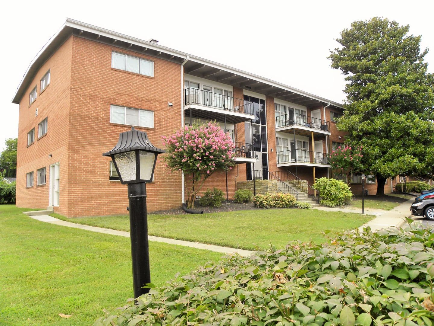 Hopewell Apartment: 310 Woodbine Road