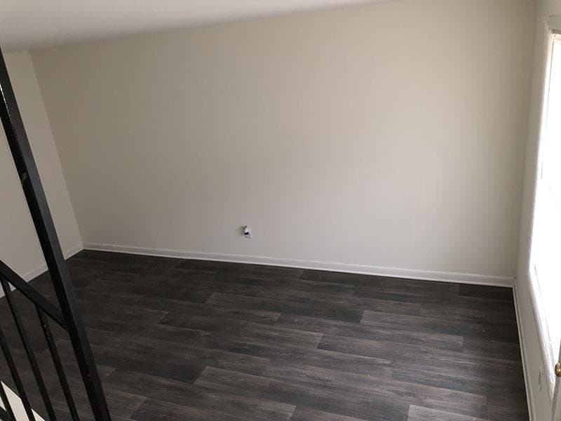 Richmond Apartment: 2852 Fairfield Avenue