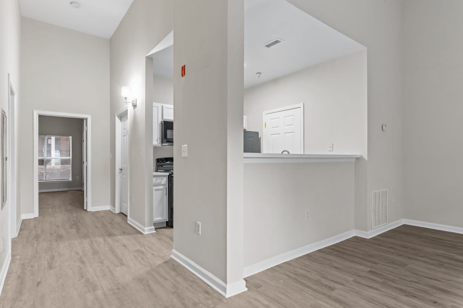 Richmond Apartment: 1420 Hull Street