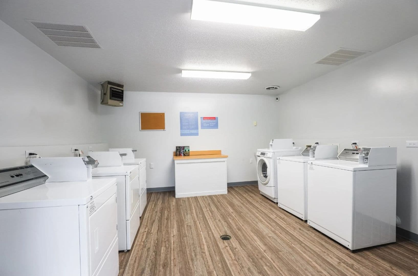 Richmond Apartment: 3716 Delmont St.