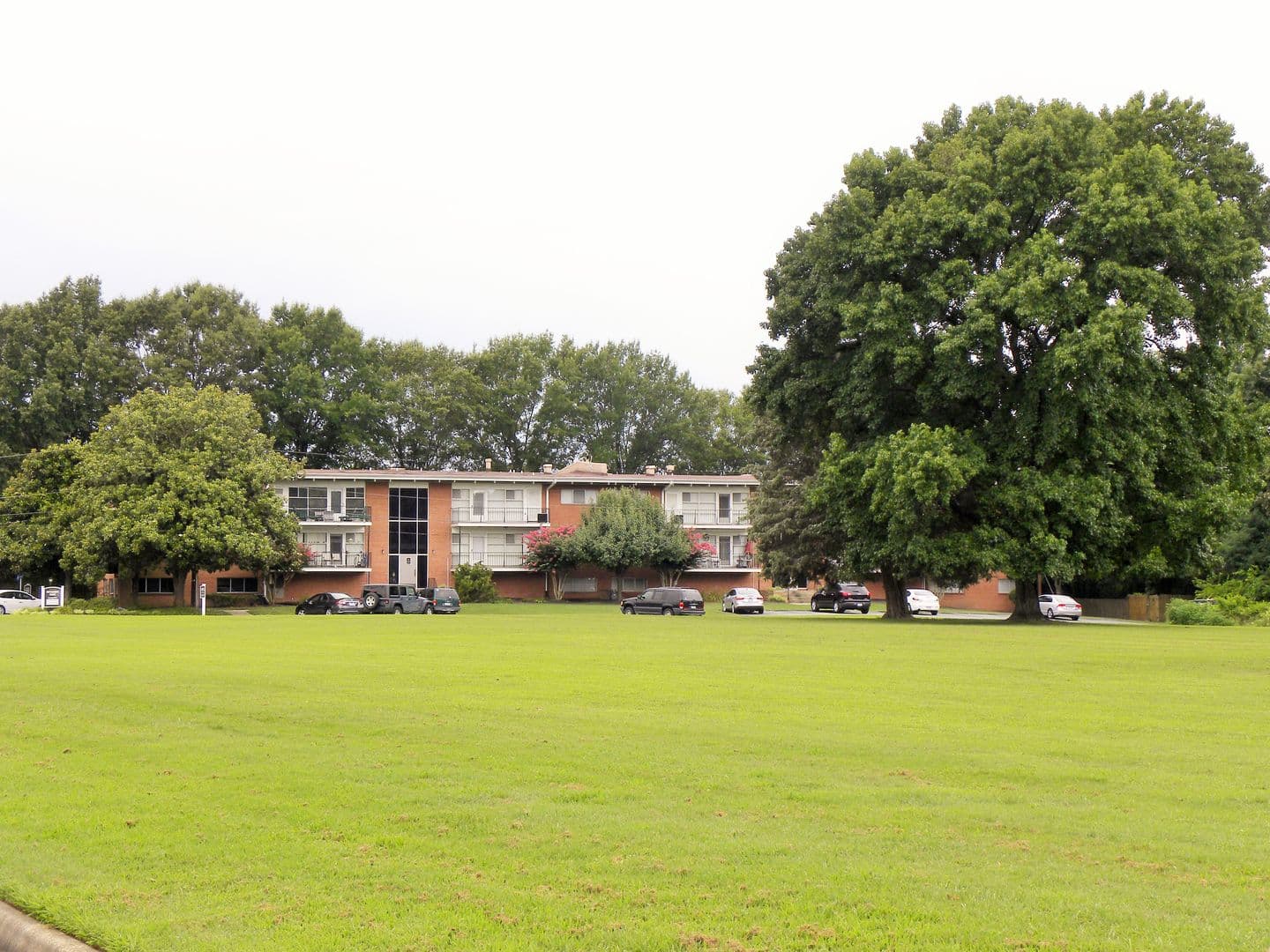 Hopewell Apartment: 310 Woodbine Road
