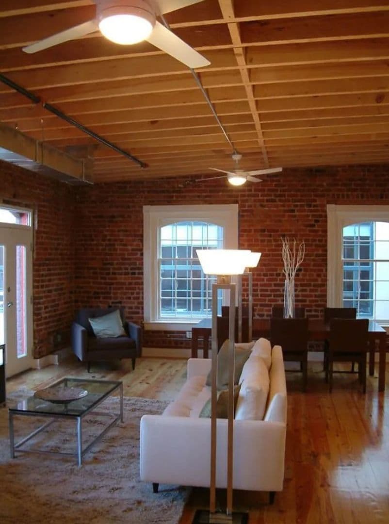Richmond Apartment: 11 S. 21st Street