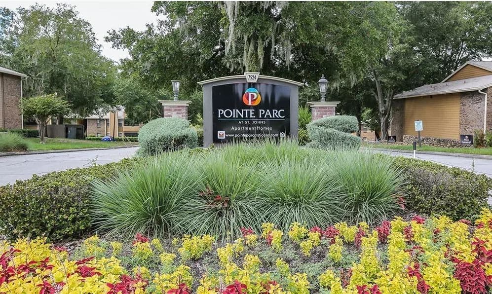 Jacksonville Apartment: 7524 Southside Blvd.