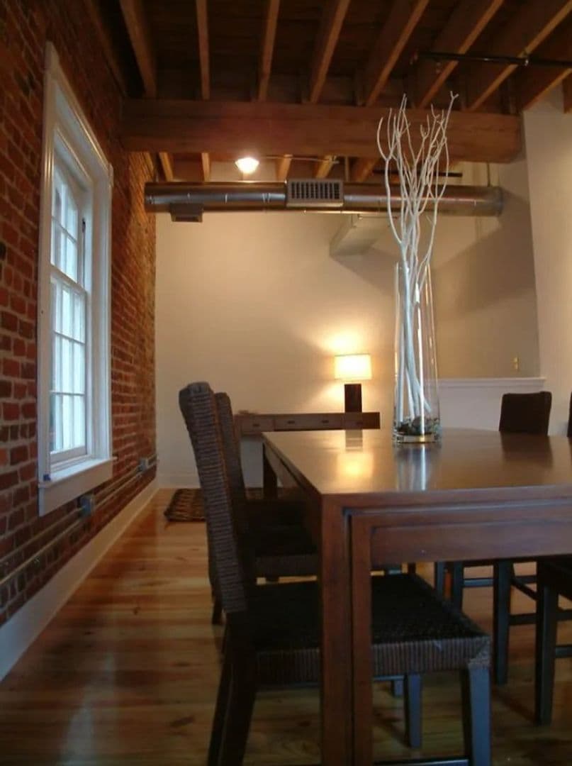 Richmond Apartment: 11 S. 21st Street