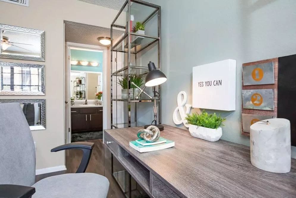 Jacksonville Apartment: 7524 Southside Blvd.