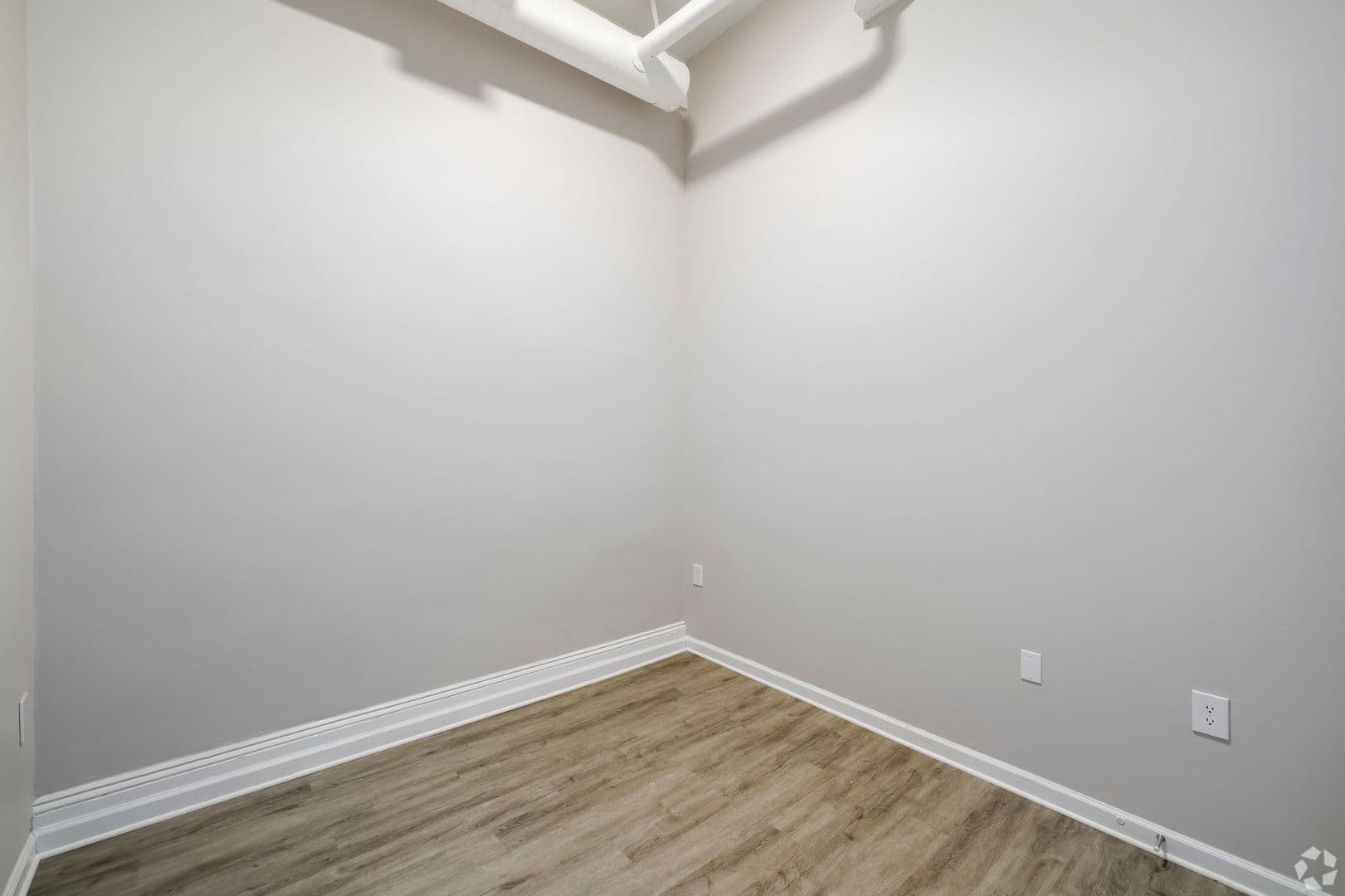 Richmond Apartment: 1420 Hull Street