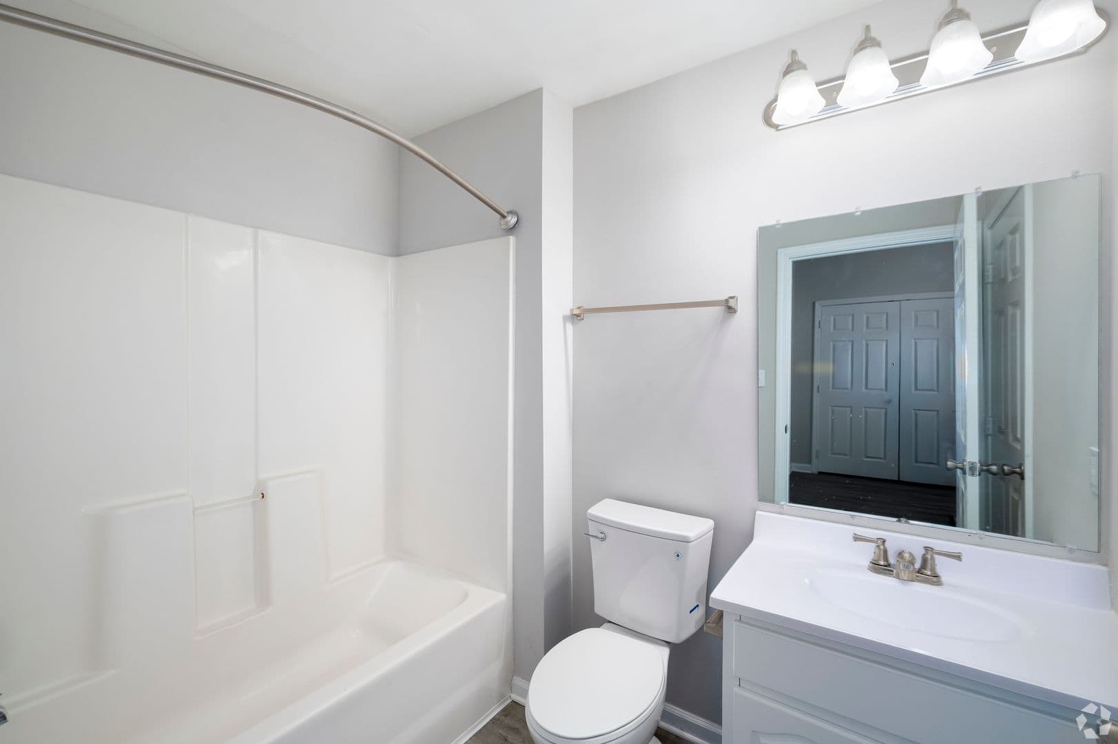 Richmond Apartment: 1420 Hull Street
