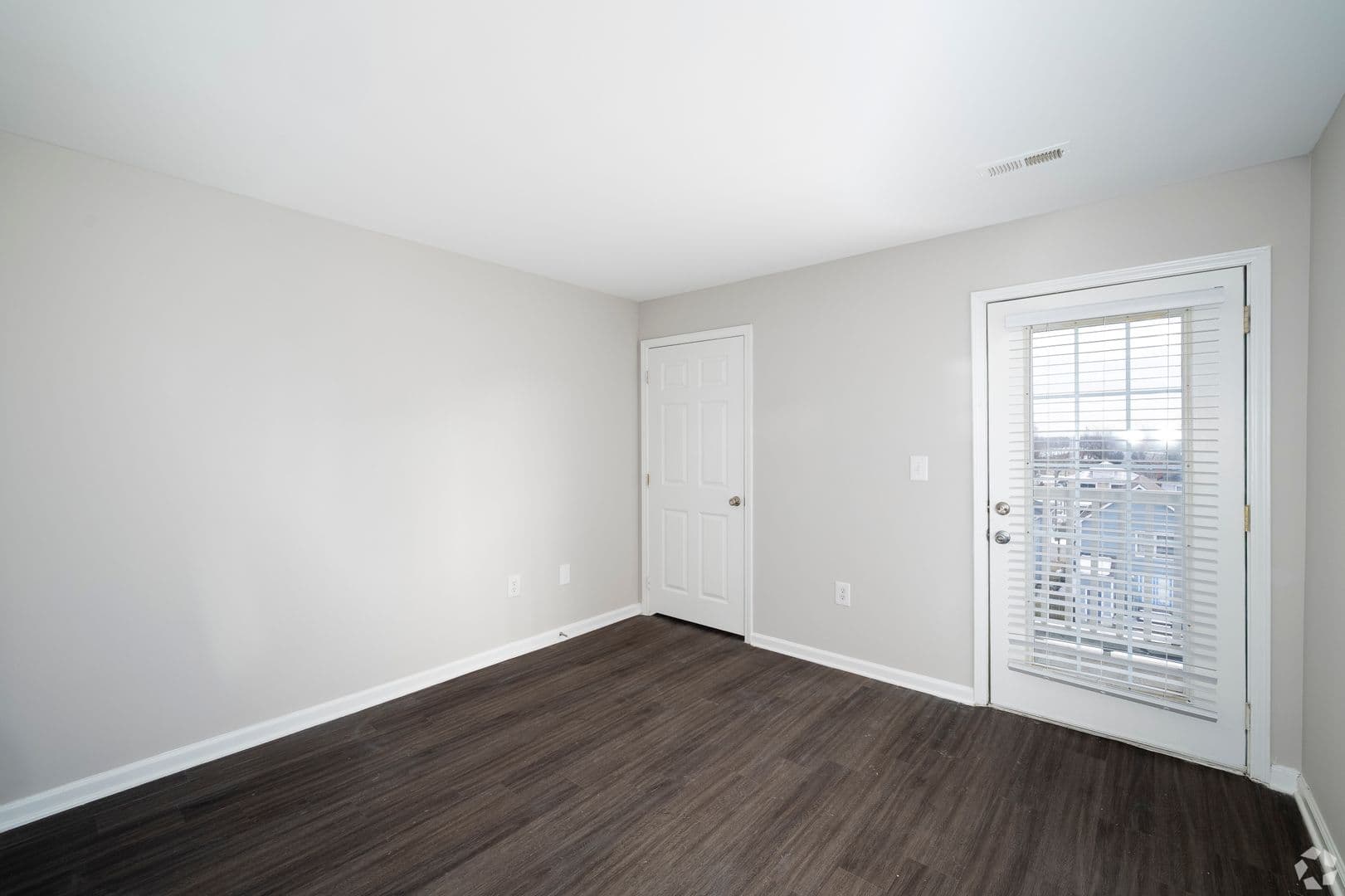 Richmond Apartment: 1420 Hull Street